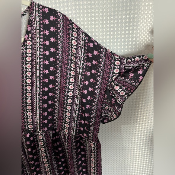 NWT 18/20 2X BloomChic Purple & Pink Ruffle Sleeve Floral Dress - Picture 3 of 7